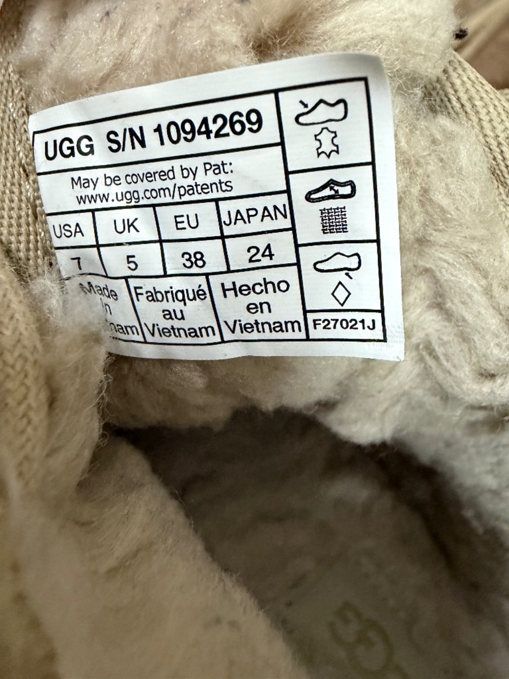 UGG Neumel boots